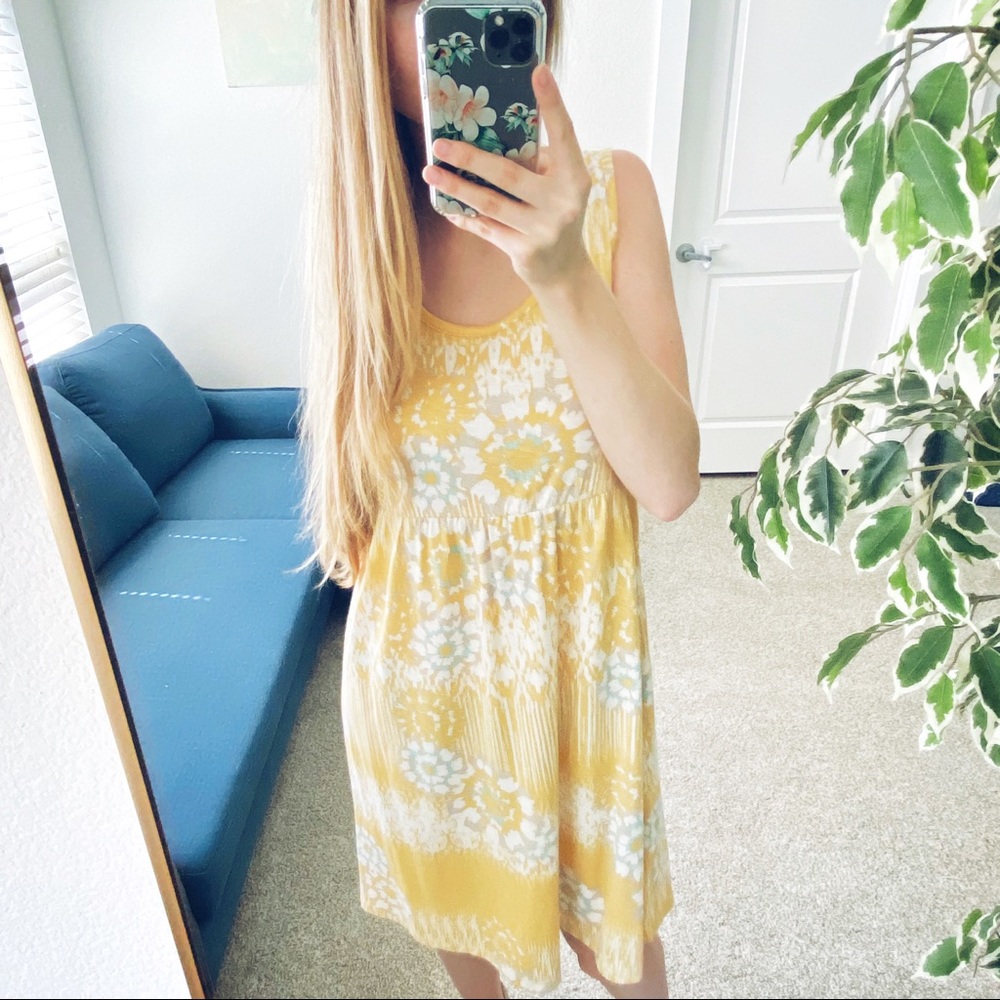 Mellow yellow floral Kohl’s shift sundress M